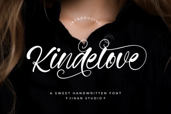 Kindelove: A Designer’s Take on This Expressive Script Font